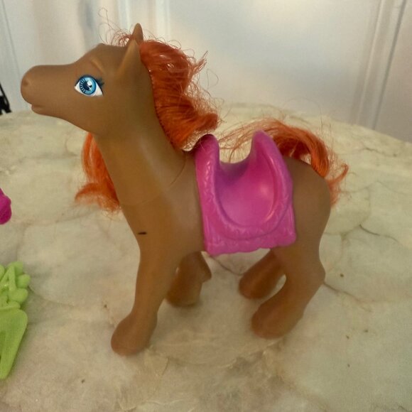 Dora’s pony, pull cart, comb - Picture 3 of 6